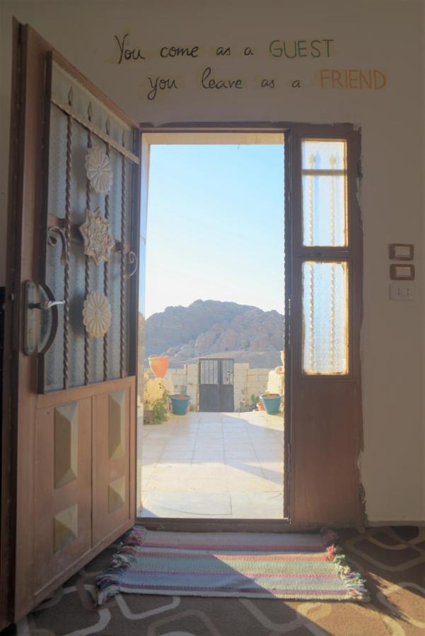 Al HayyHappy Bedouin House Petra住宿加早餐旅馆 外观 照片