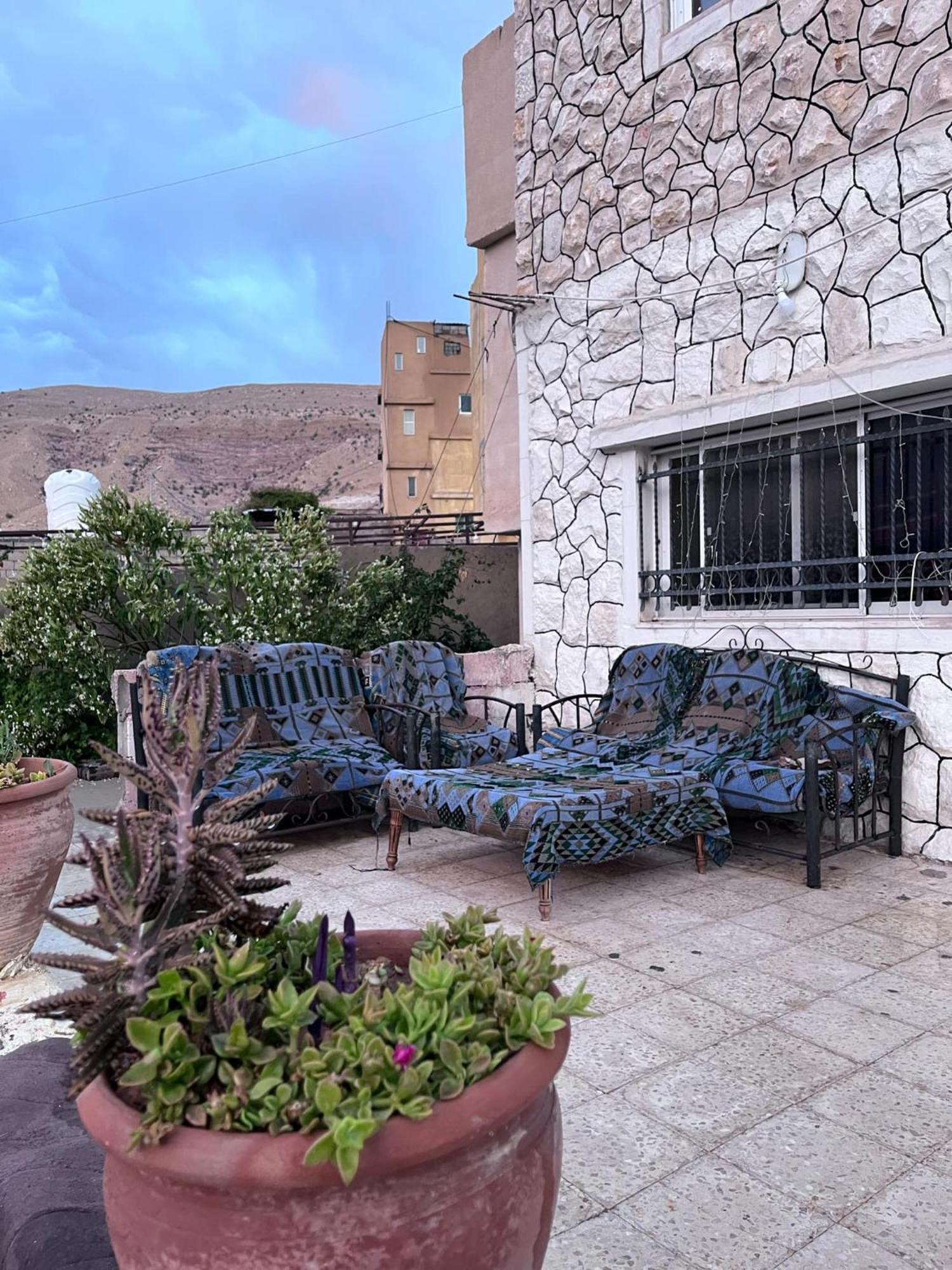 Al HayyHappy Bedouin House Petra住宿加早餐旅馆 外观 照片